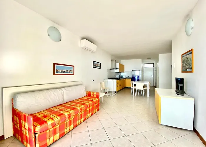 Marinella Semesterbostad *